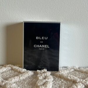 Chanel Bleu de Chanel Black Decor Accent